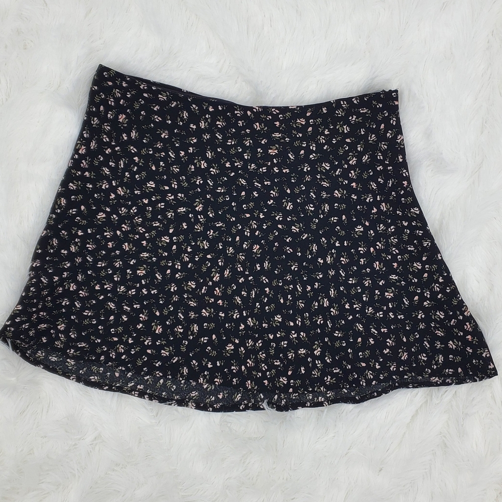 Divided H&M Floral Black Skirt Size 8 Juniors